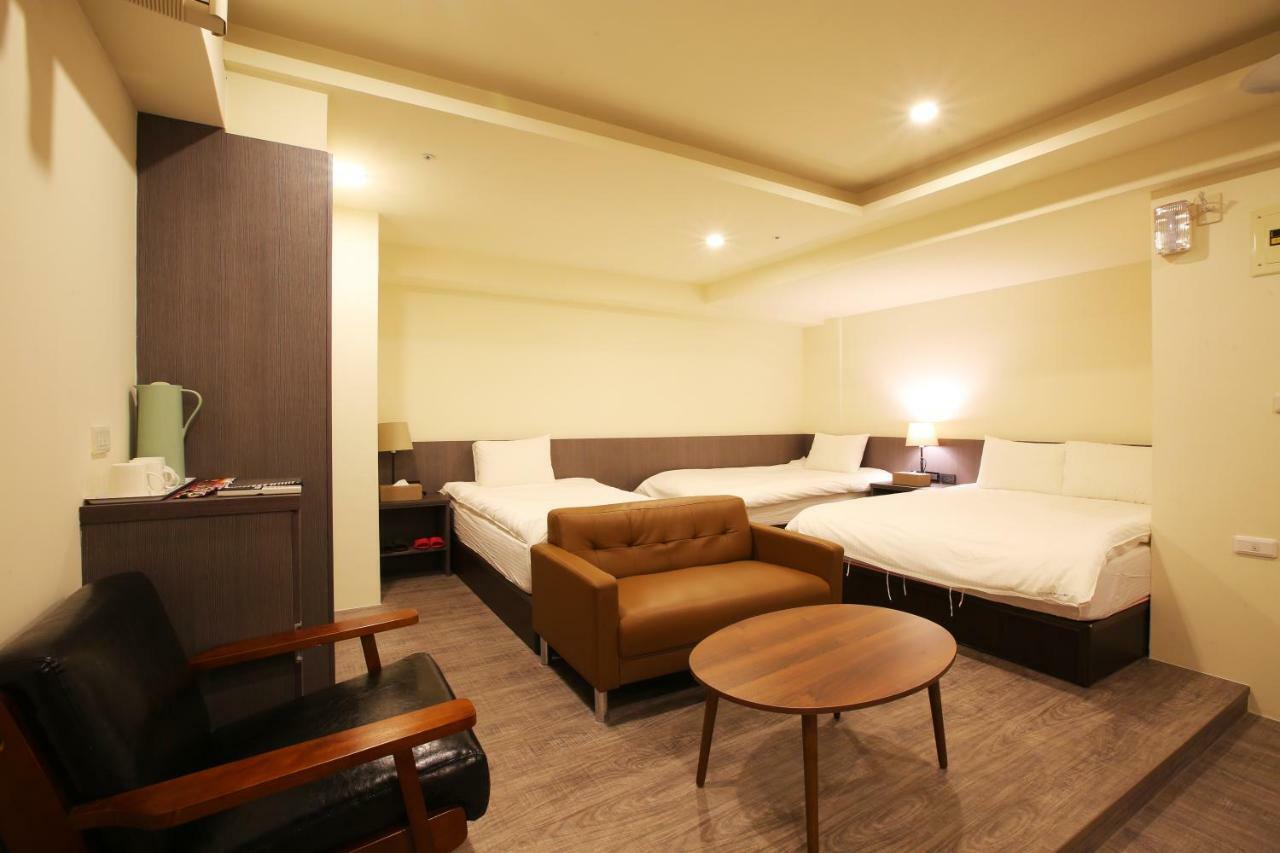 טאיצ'ונג Loosha Hostel מראה חיצוני תמונה